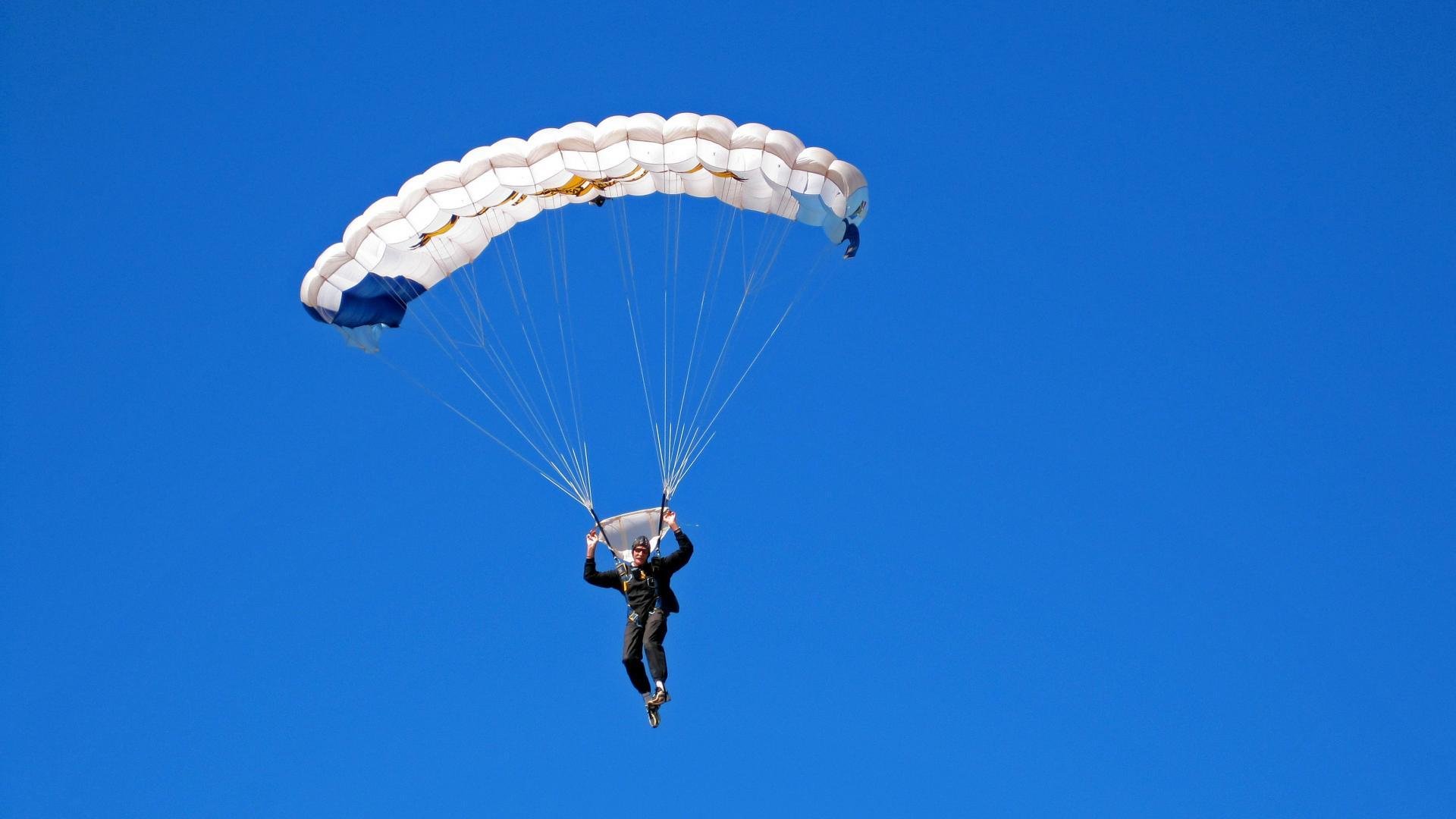 争夺冲击季后赛门票的紧张时刻!,冲击总决赛