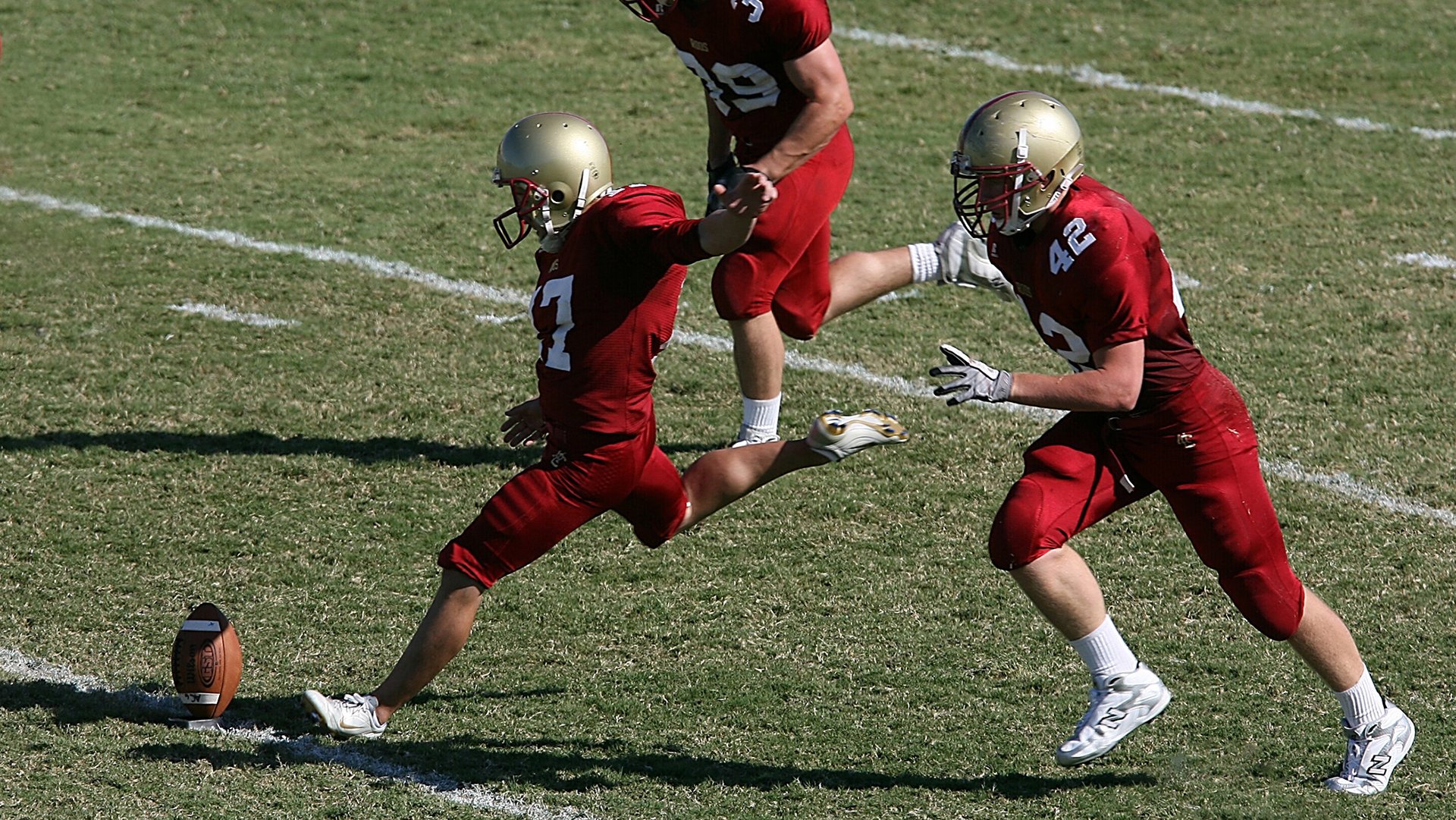 球员体能训练标准提高，足球员体能